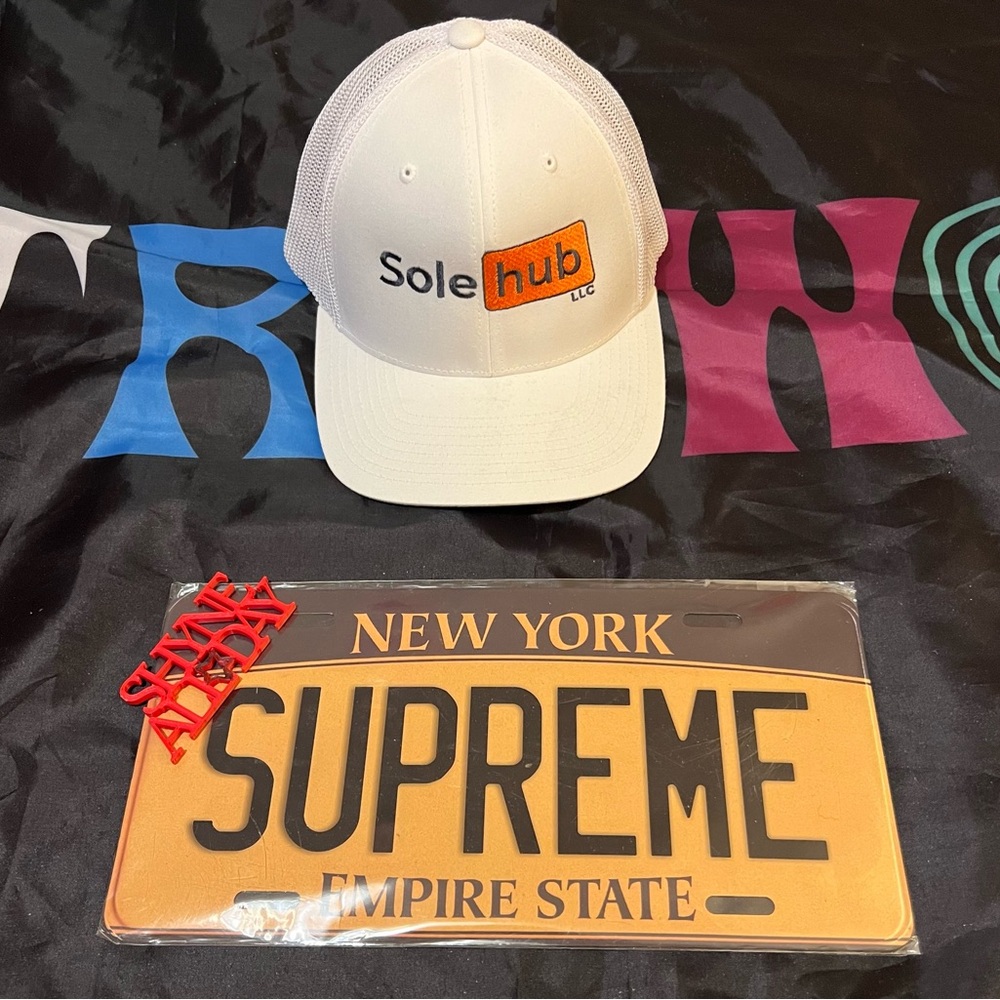 Sole Hub Hat